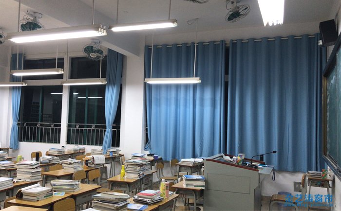 廣州市財經職業學校窗簾_學校教室窗簾效果圖實拍